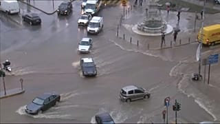 Салоники под водой