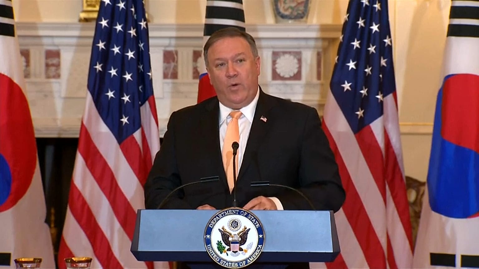 Pompeo promete futuro de "prosperidade e paz" à Coreia do Norte