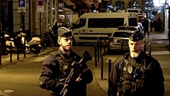Paris'te bıçaklı saldırı: 1 ölü 4 yaralı
