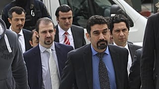 Yunanistan'a iltica eden eski Binbaşı Ahmet Güzel tahliye edildi