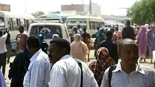 حقوقيات يطالبن البشير بالعفو عن سودانية قتلت زوجها أثناء اغتصابه لها