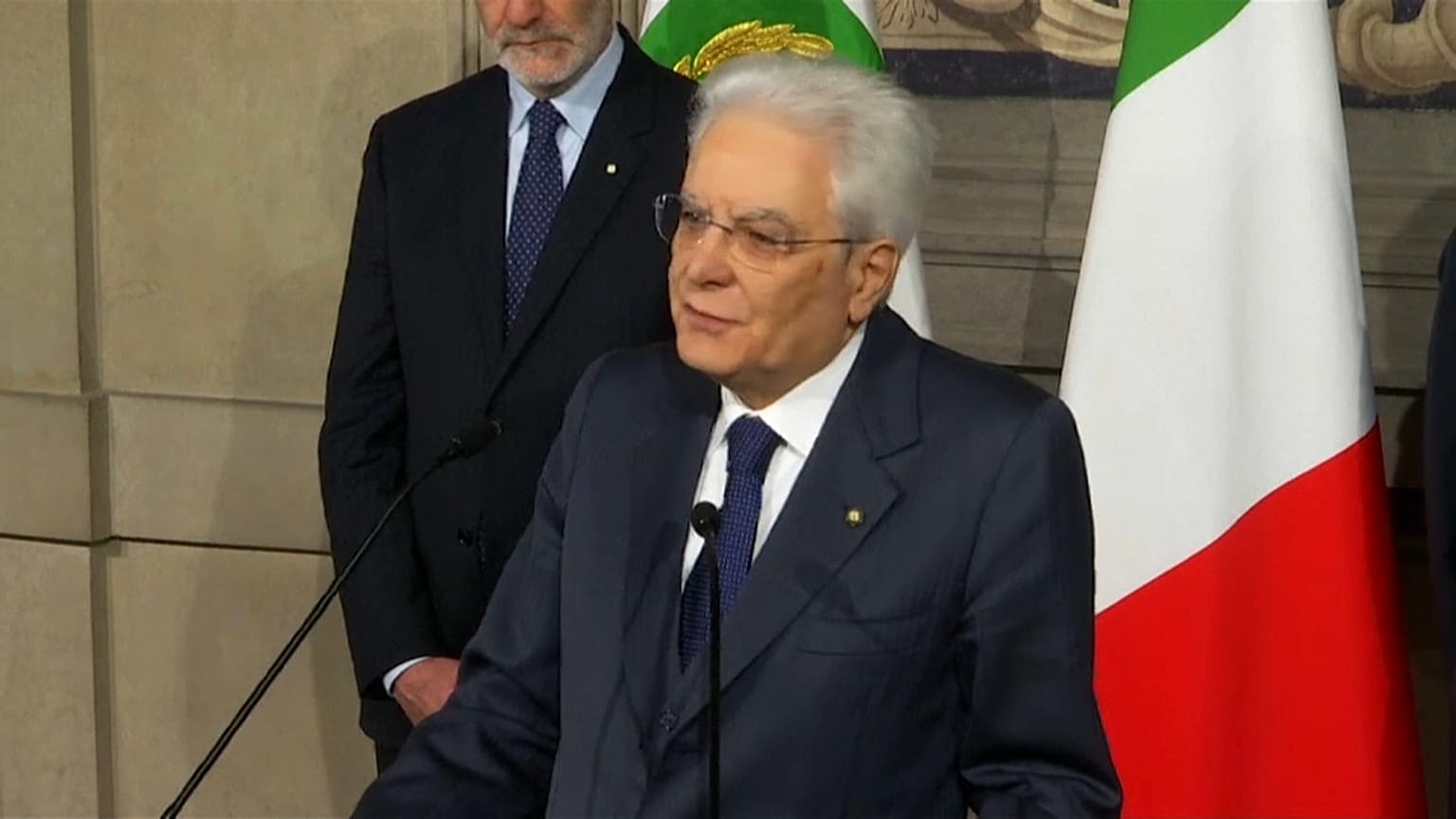Governo: Salvini-Di Maio "pronti a riferire", ma la chiusura era fissata per domenica