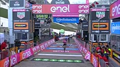 Giro : Simon Yates, toujours plus rose
