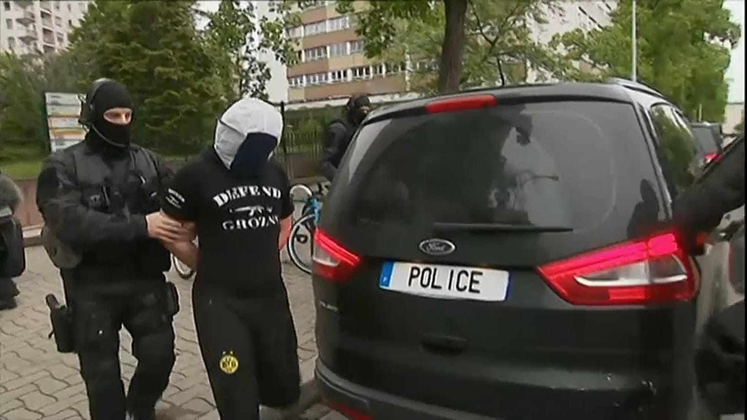 Gardes à vue et perquisitions après l'attaque à Paris