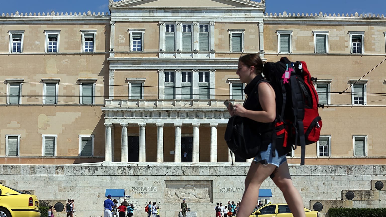 Ελλάδα: Μόνο με διεθνές δίπλωμα οδήγησης θα νοικιάζουν αυτοκίνητα τουρίστες εκτός ΕΕ