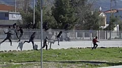 Griechenland: Razzia soll Migration nach Italien bremsen