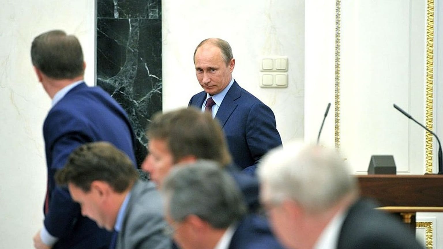 putin- meeting on ministries
