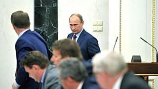 putin- meeting on ministries