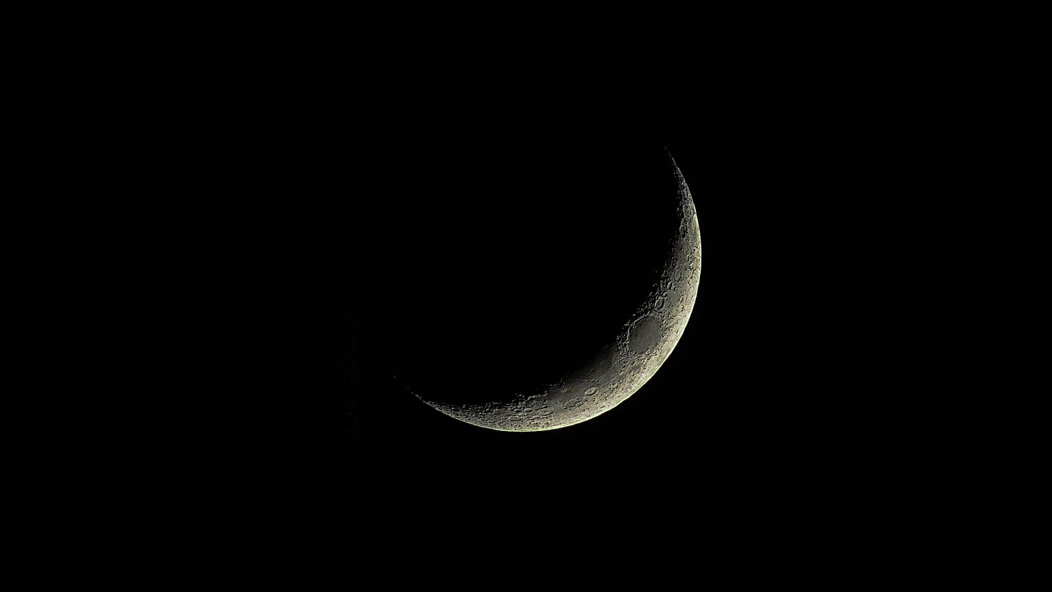 لماذا يختلف المسلمون على تحديد أول أيام رمضان شهر الصوم والعبادة 