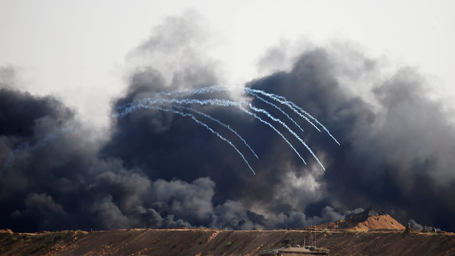 Israeli forces on the border with Gaza