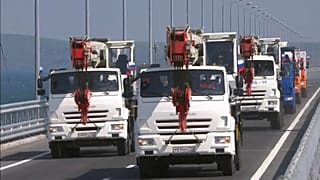 Putin camionista inaugura il ponte di Crimea