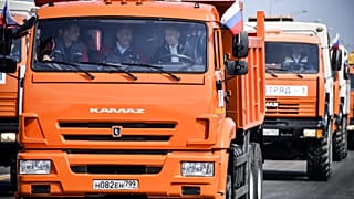 Εγκαίνια στη γέφυρα Κριμαία-Κράσνονταρ με τον Πούτιν στο... τιμόνι
