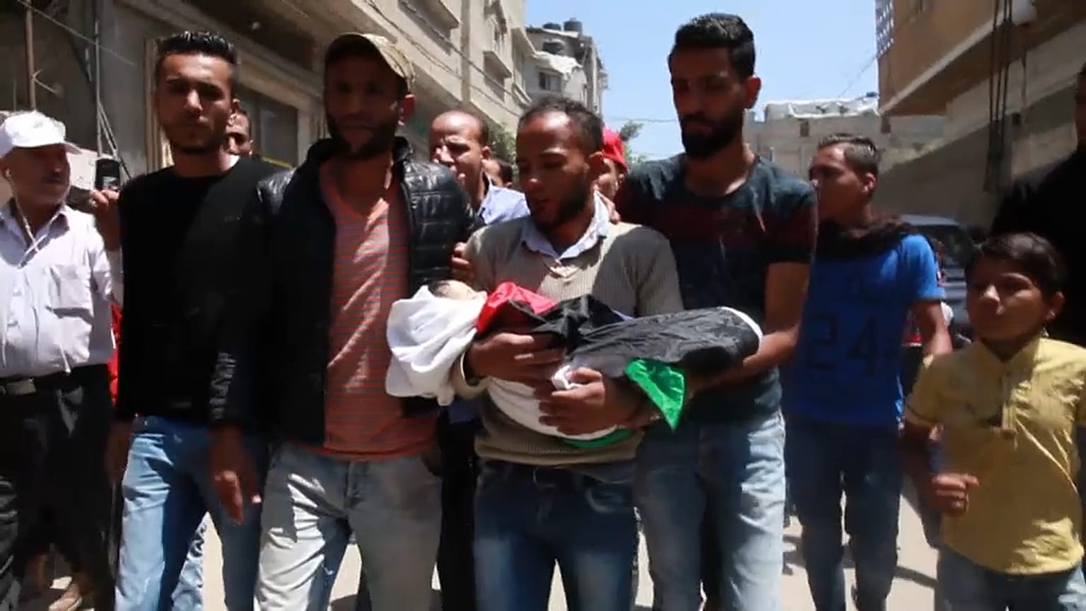Palestinianos enterram vítimas dos confrontos