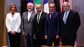 Zarif em Bruxelas para tentar salvar acordo nuclear
