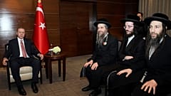 الرئيس التركي رجب طيب إردوغان يجتمع مع عدد من حركة "ناطوري كارتا" اليهودية 