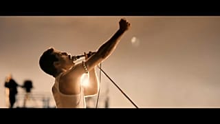 Malek caracterizado como Freddy Mercury