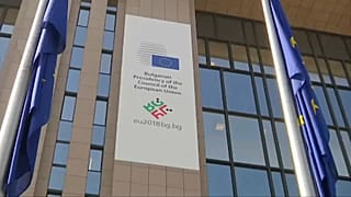 Az EU az atomalku mellett