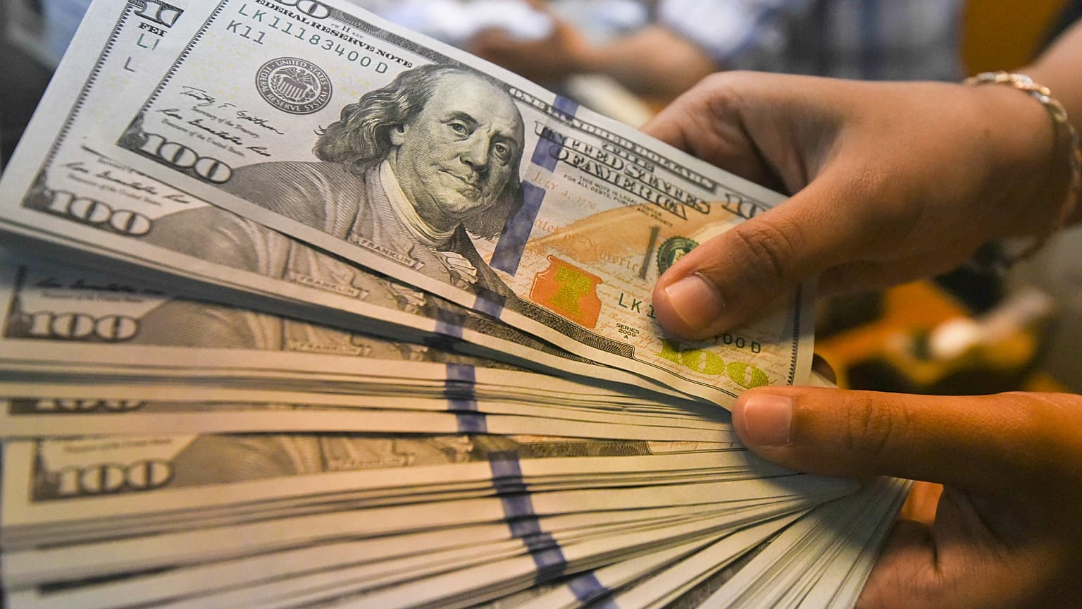 عدد مليارديرات الولايات المتحدة الأمريكية يفوق الصين والهند وألمانيا.. فما ترتيب أثرياء العرب؟