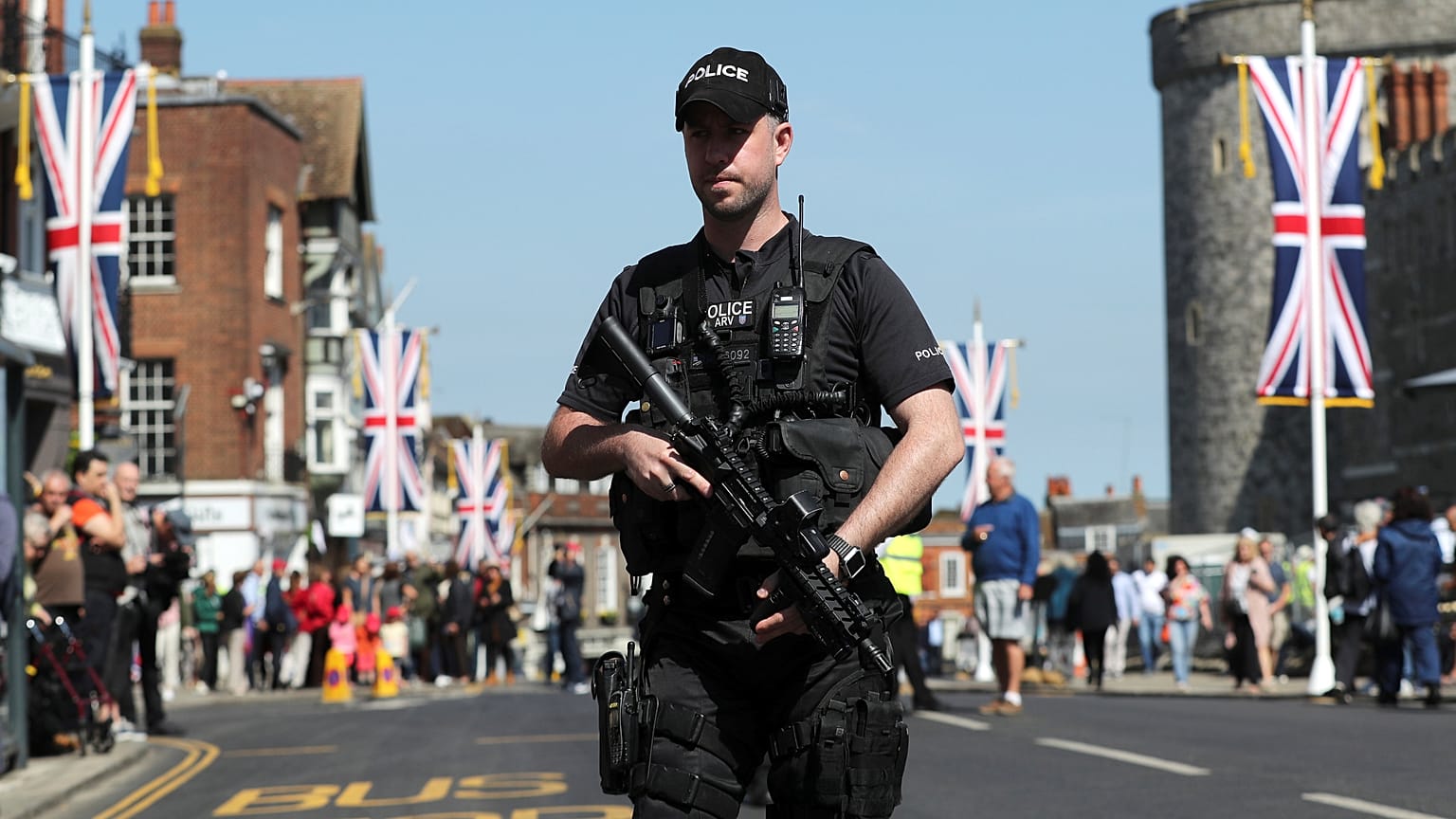Schwer bewaffneter Polizist in Windsor