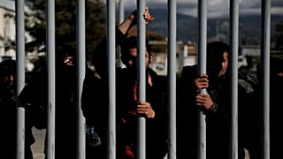 أوضاع اللاجئين تزداد سوءً في جزيرة ليسبوس اليونانية بسبب الاكتظاظ