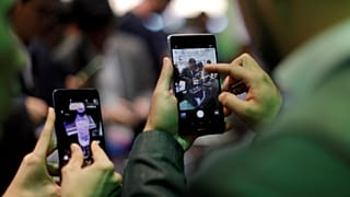 Ταινίες πρώτης προβολής στην οθόνη του... κινητού 