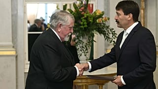Kásler Miklós emberi erőforrásokért felelős miniszter átveszi a kinevez