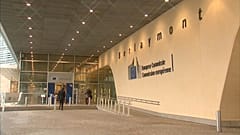 Bruxelas anuncia diretiva para contornar sanções ao Irão