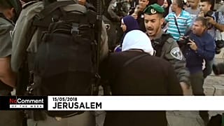 مواجهات بين القوات الاسرائيلية وامرأة في القدس 