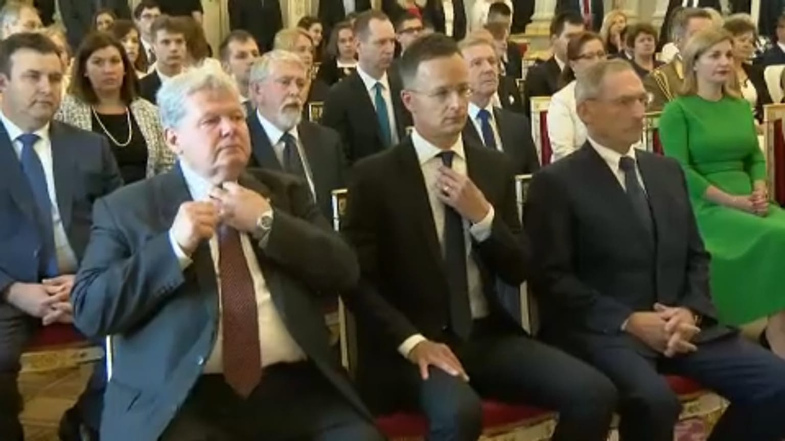 Felesküdött az új magyar kormány