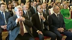 Felesküdött az új magyar kormány