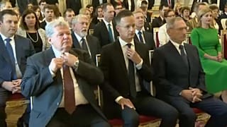 Felesküdött az új magyar kormány