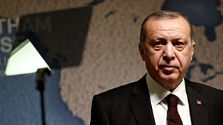 إردوغان يسعى لحصد الأصوات الانتخابية بأوروبا عبر بوابة البوسنة