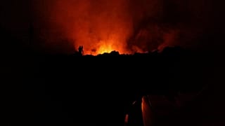 Hawaii volcano continues to erupt