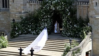 The most awaited wardobe choice of all: Meghan Markle arrives