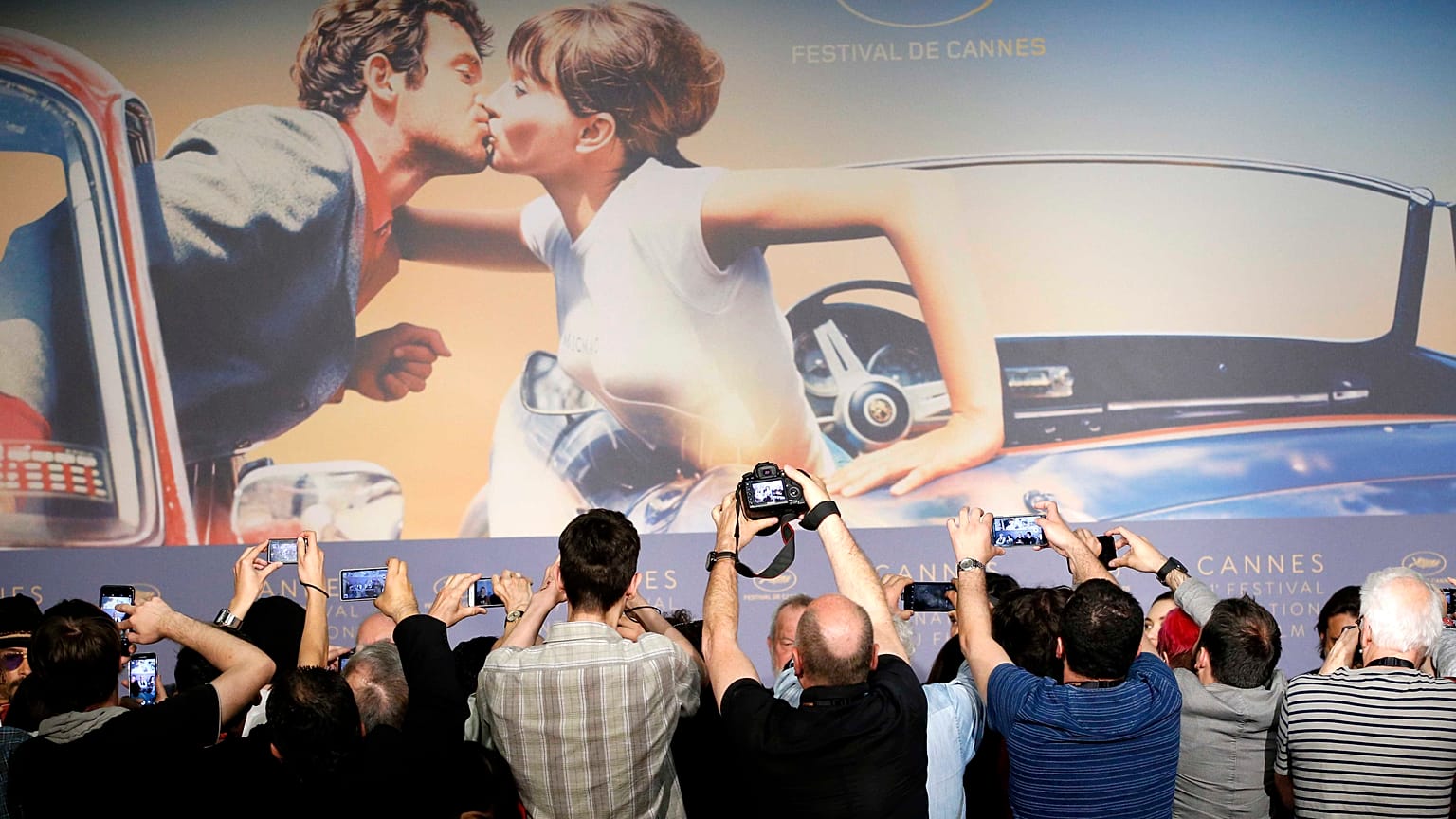 Cannes : le cinéma dans une "phase de transition"