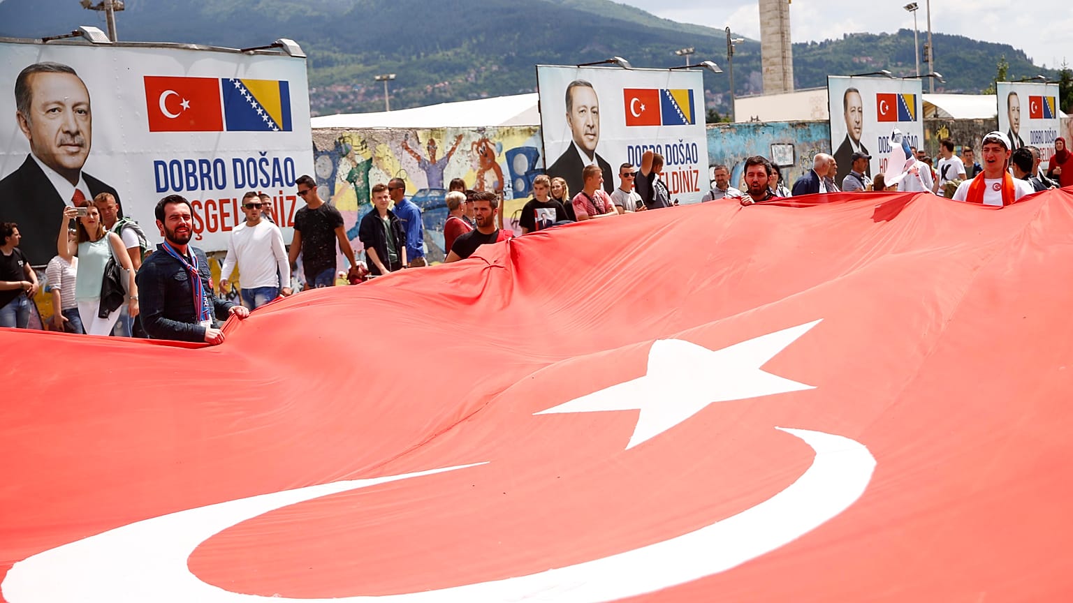Comício de Erdogan em Sarajevo provoca polémica