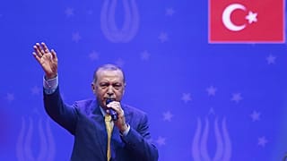Προεκλογική φιέστα Ερντογάν στο Σαράγεβο