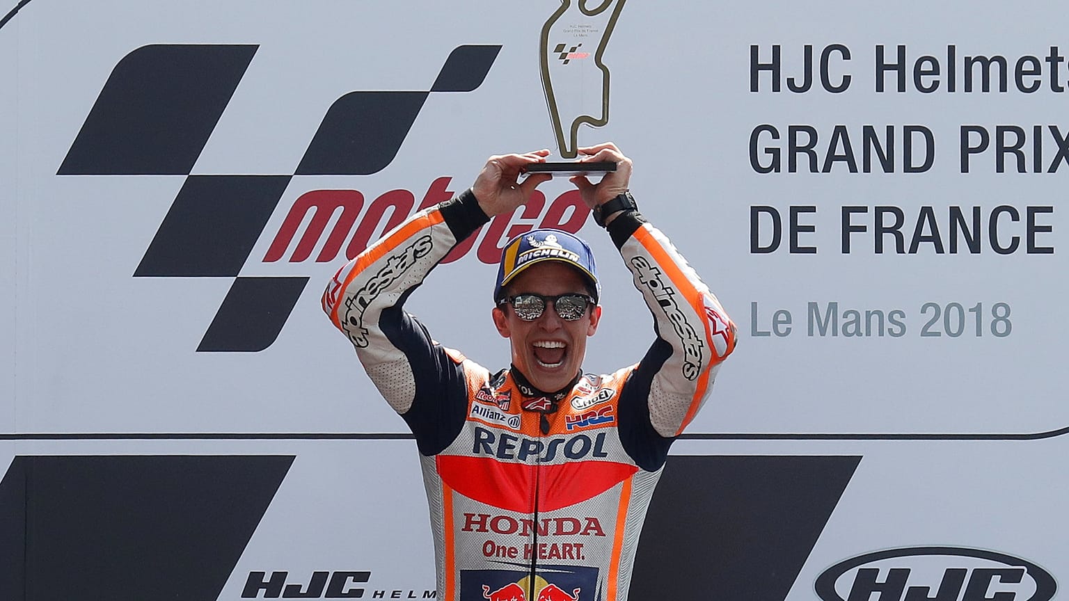 Marc Márquez celebra vitória no GP de França em Moto GP