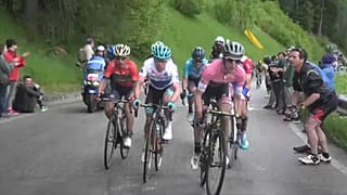 Simon Yates ataca para a vitória na 15ª etapa do Giro