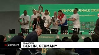 Frankfurt coach Niko Kovac takes a beer shower