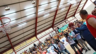 Όταν ο πρόεδρος Αναστασιάδης παίζει...μπάσκετ! - ΦΩΤΟ