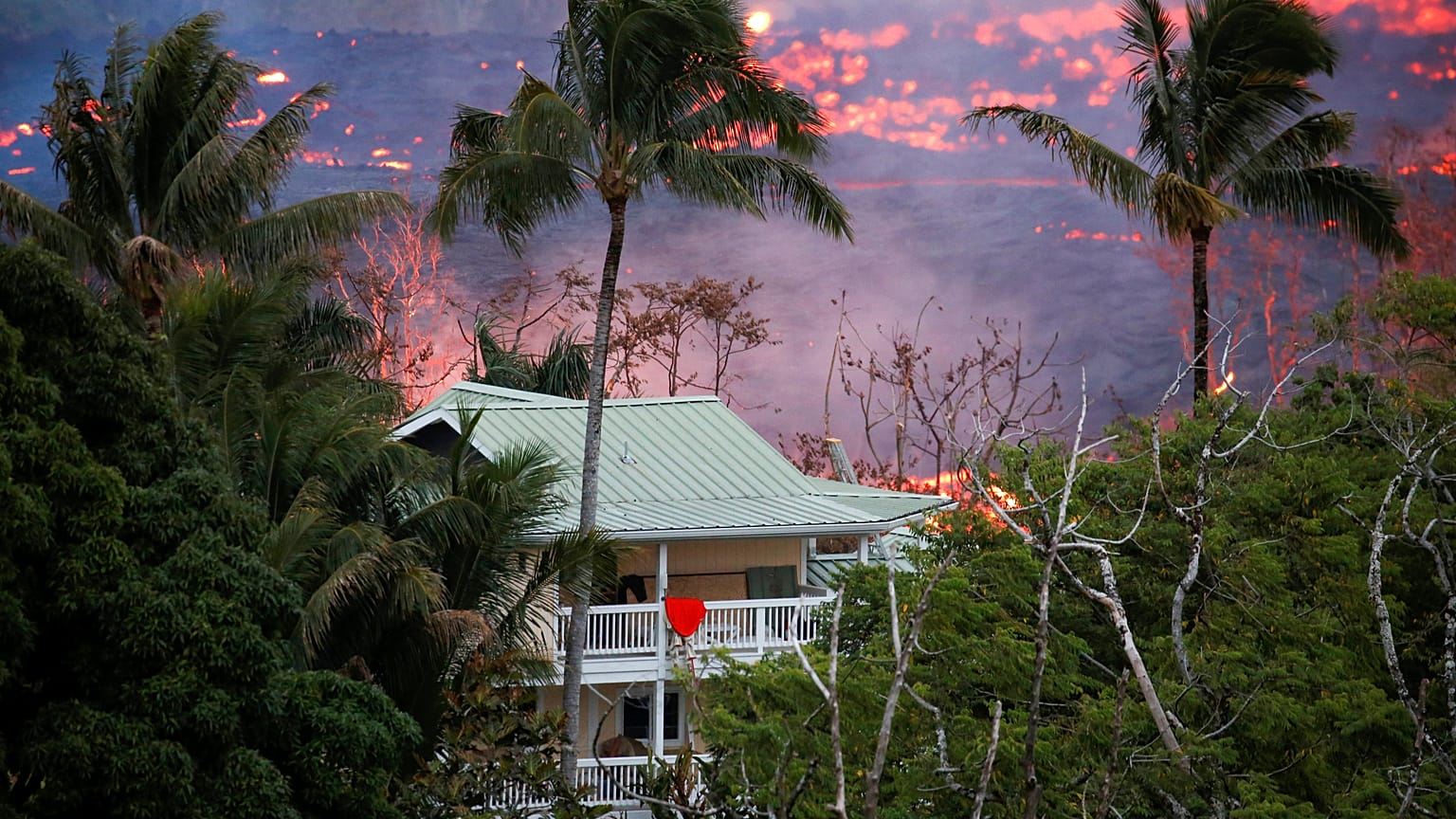 Hawaii: Vulkan Kilauea immer aktiver - Mann auf Balkon verletzt