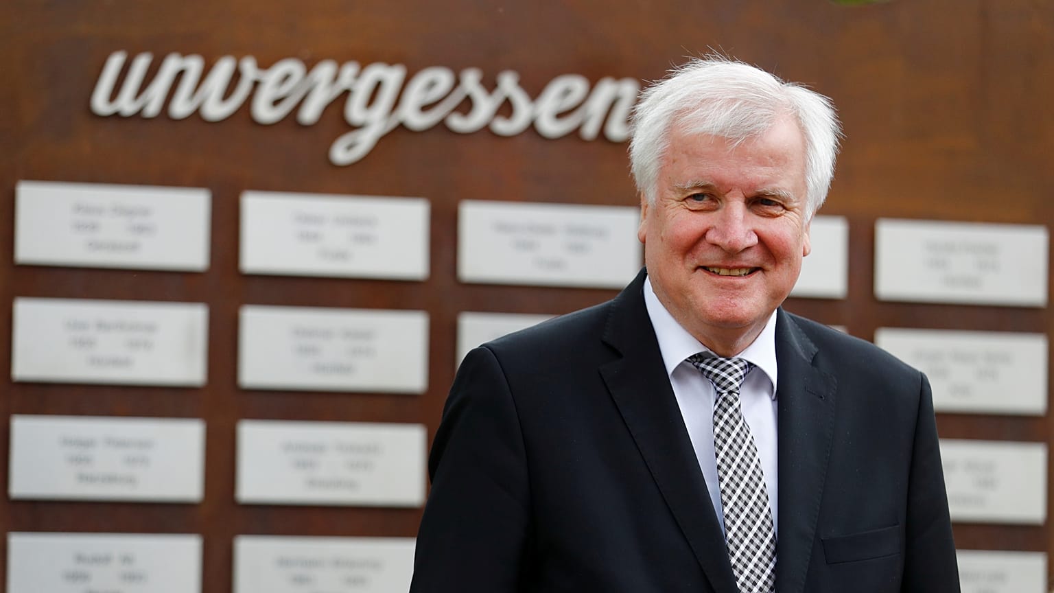 Asyl-Betrug in Bremen: Seehofer gerät weiter unter Druck 