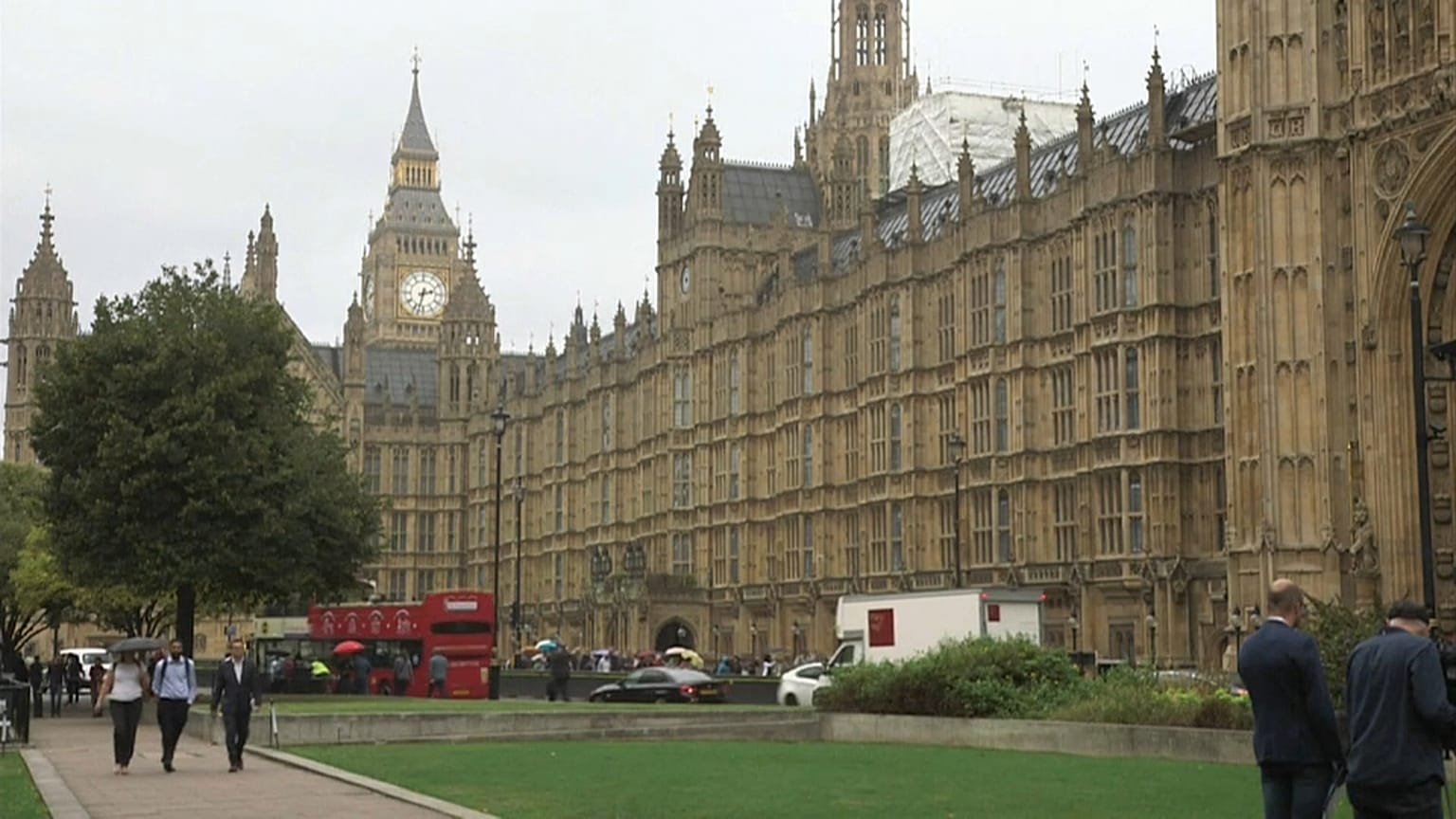 Oligarcas russos são ameaça à segurança britânica