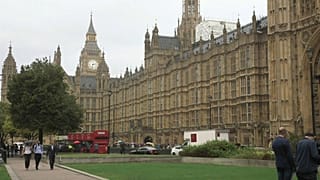 Oligarcas russos são ameaça à segurança britânica