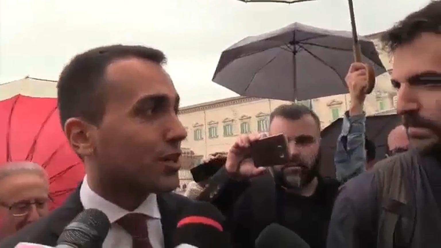 Lega e 5 Stelle: "Giuseppe Conte presidente del consiglio"