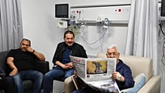 Аббас пока останется в больнице