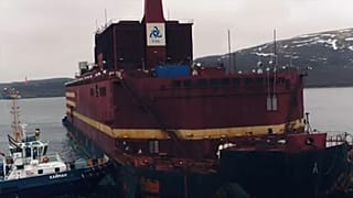Bevetésre kész a nukleáris Titanic