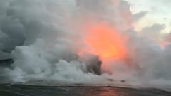 Hawaii, il vulcano continua ad eruttare