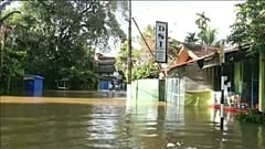 Monsoon rains cause heavy flooding in Sri Lanka